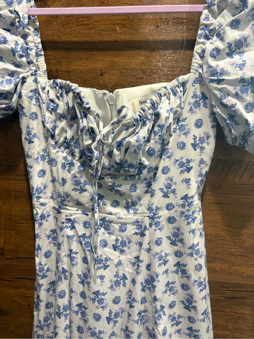 House of CB 'Tallulah' Blue Floral
Puff Sleeve Midi Dress - Picture 4 of 11